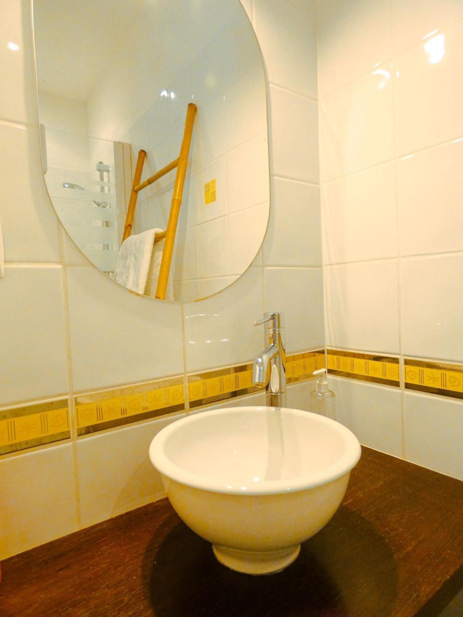 Chambre D'Hote L'Oree Des Buis Vouillé Екстериор снимка