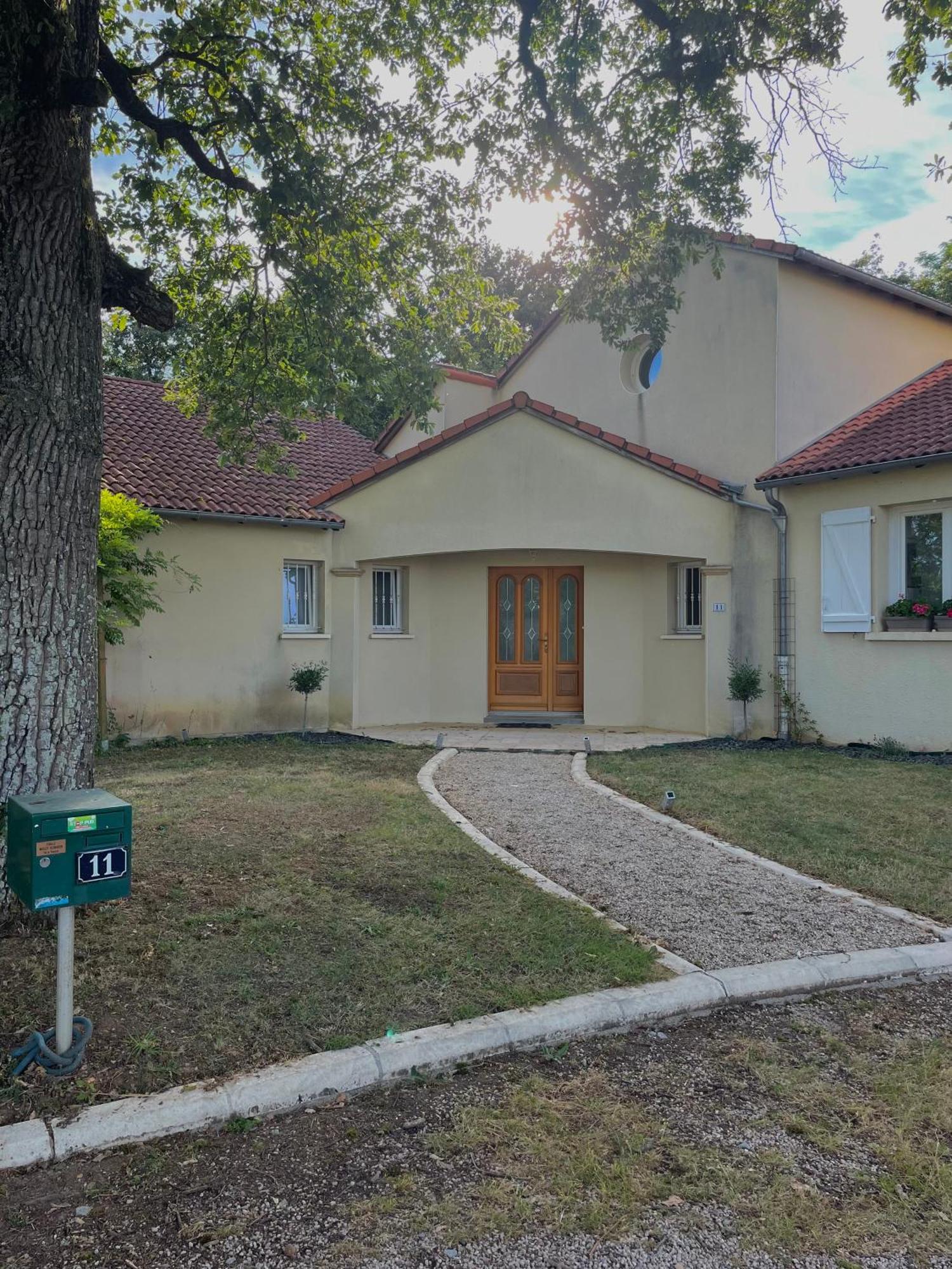 Chambre D'Hote L'Oree Des Buis Vouillé Екстериор снимка